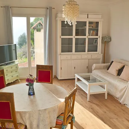 Amazing Sea Views Over The Riviera Apartment *